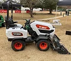 Bobcat AT2025 articulated tractor 1.png