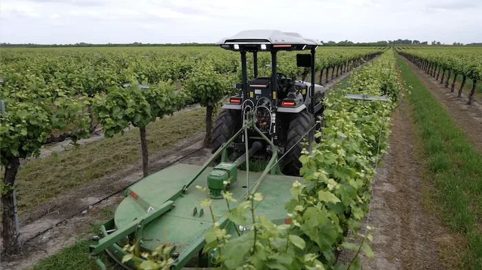 monarch-tractor-autonomous-farms.png