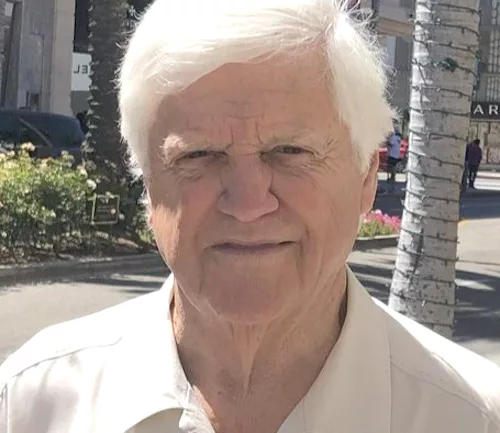 Bill Hurt Jr..png