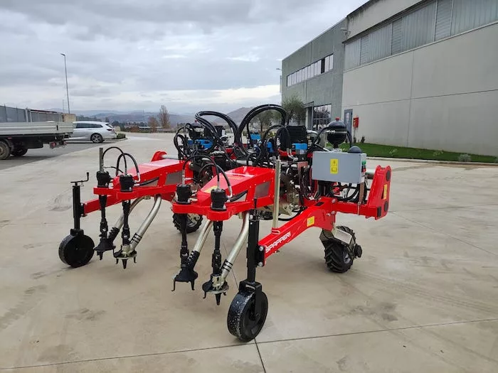 Spapperi AI Mechanical Weeder copy.jpeg
