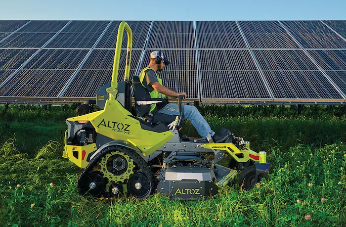 Altoz Inc. TFX 766 i Tracked Zero-Turn Mower copy.jpg
