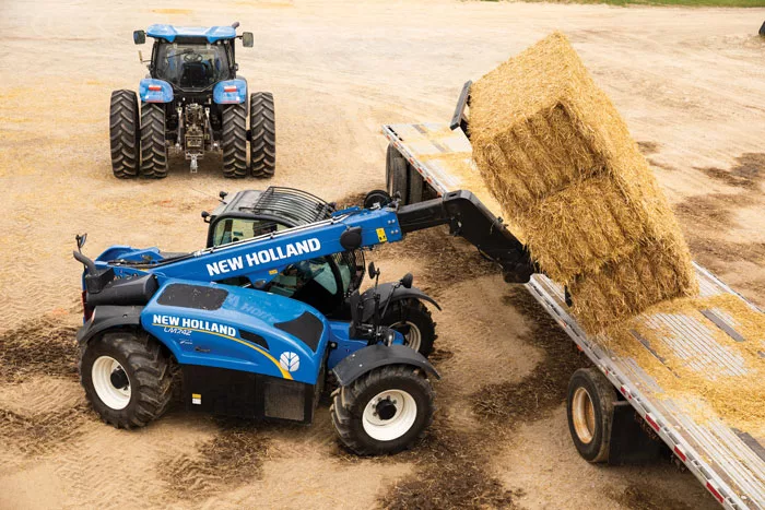 New-Holland-Agriculture-LM-Series-Large-Frame-Telehandlers_1118-copy.jpg